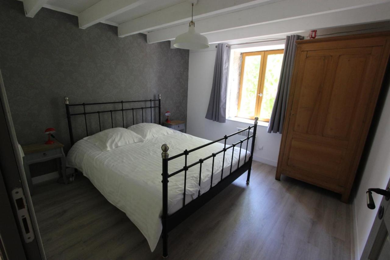 Combrailleurs Bed & Breakfast Espinasse Ngoại thất bức ảnh